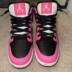 Jordan 1 Pink, White & Black